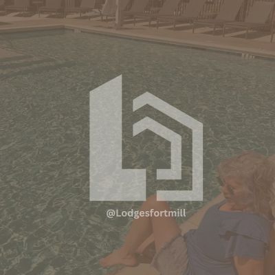 Where neighbors feel like family and summer feels like home. This could be you at The Lodges at Fort Mill. 🏡💛 

#HomeForTheSummer #summer #rentalneighborhood #northwoodravin #new
