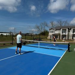 Your daily dose of fun and fresh air, served up courtside at The Lodges ✨ One of our many great amenities at The Lodges at Fort Mill! 🥒🏓