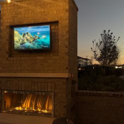 Maintenance Tip Monday: How to use our outdoor fireplace 🔥🪵☕️

#fortmillsc #maintenance #tip #reels #lodgesatfortmill #sc #indianland #fireplace #cozy