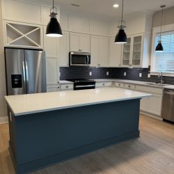 Looking for the perfect way to cozy up before the holidays? ❄️ 🍂This charming one-bedroom at The Lodges at Fort Mill is ready to welcome you home.

Featuring a sleek modern kitchen, an open and spacious living area filled with natural light, and a spacious balcony perfect for hosting or enjoying a cozy night in.✨