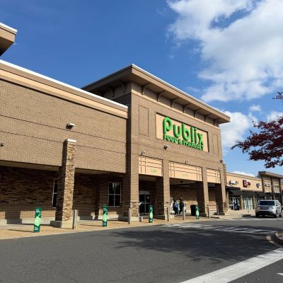 🛒 💚Grocery shopping made easy! Multiple stores are just minutes from The Lodges at Fort Mill — with Publix only 10 minutes away in Indian Land, SC!

#grocery #publix #nwr #lodges #indianland #sc