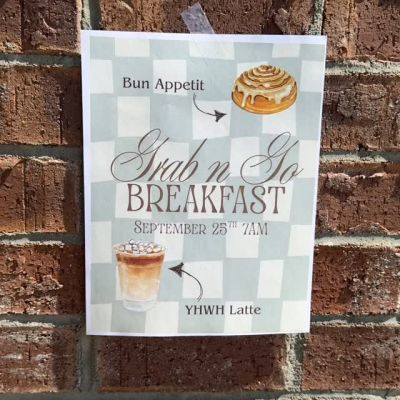 Coffee and Cinnamon Buns at Lodges Fort Mill, name a better way to start your day… we’ll wait ☕️☀️ For more details check your resident profile in Elevated Living. 

#fortmillsc #northwoodravin #lodgesatfortmill #sc #residentevents #luxuryliving