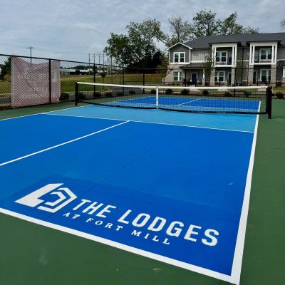 Perks of being a Lodges resident? Your own private pickleball court steps from home 🎾💙

#pickleball #charlotte #nc #indianland #sc #tennis #fortmill