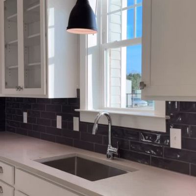 That feeling when you walk into your new apartment 🙂‍↔️
Spacious closets, luxe kitchens, and oversized windows bringing all the natural light.

#northwoodravin #fortmillsc #rockhill #nc #sc #ballantyne #apartments #townhomes #singlefamilyhomes